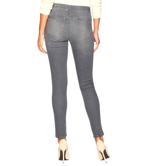 Democracy - Picture 3 of 7